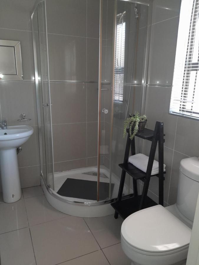 מאנזיני The Ridge Bnb מראה חיצוני תמונה