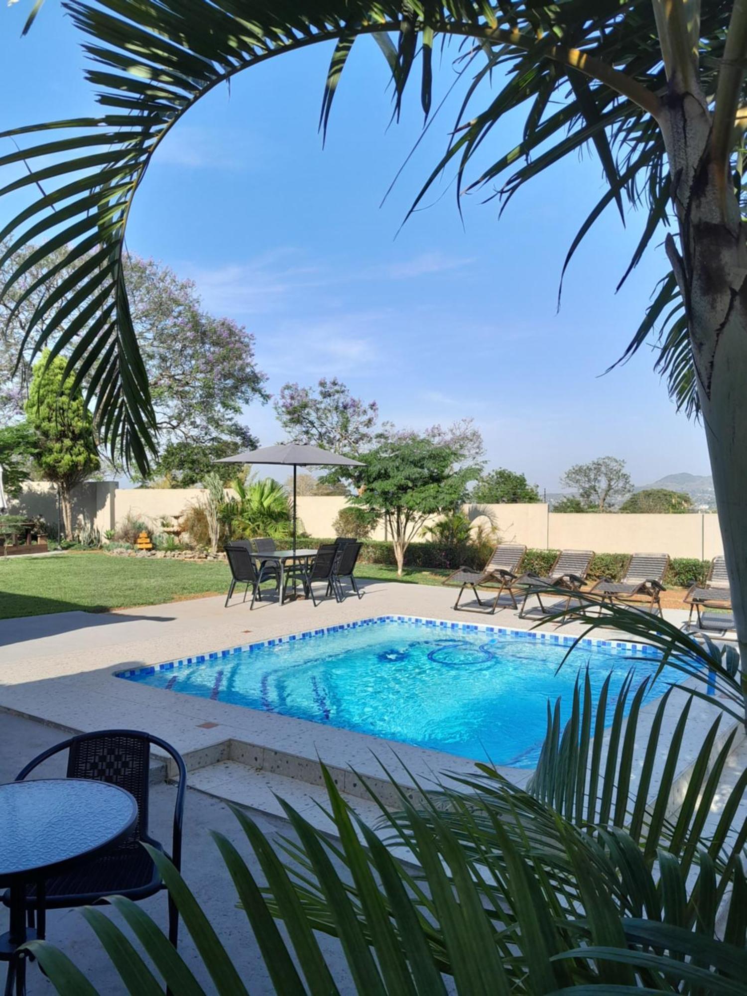 מאנזיני The Ridge Bnb מראה חיצוני תמונה